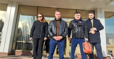 oameni de afaceri 1200x900 1